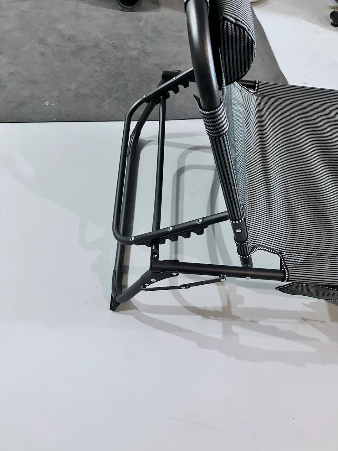 Foldable Reclining Lounge Chair with Padded Cushion - photo 3