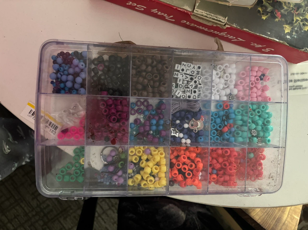 Assorted beads - photo 2