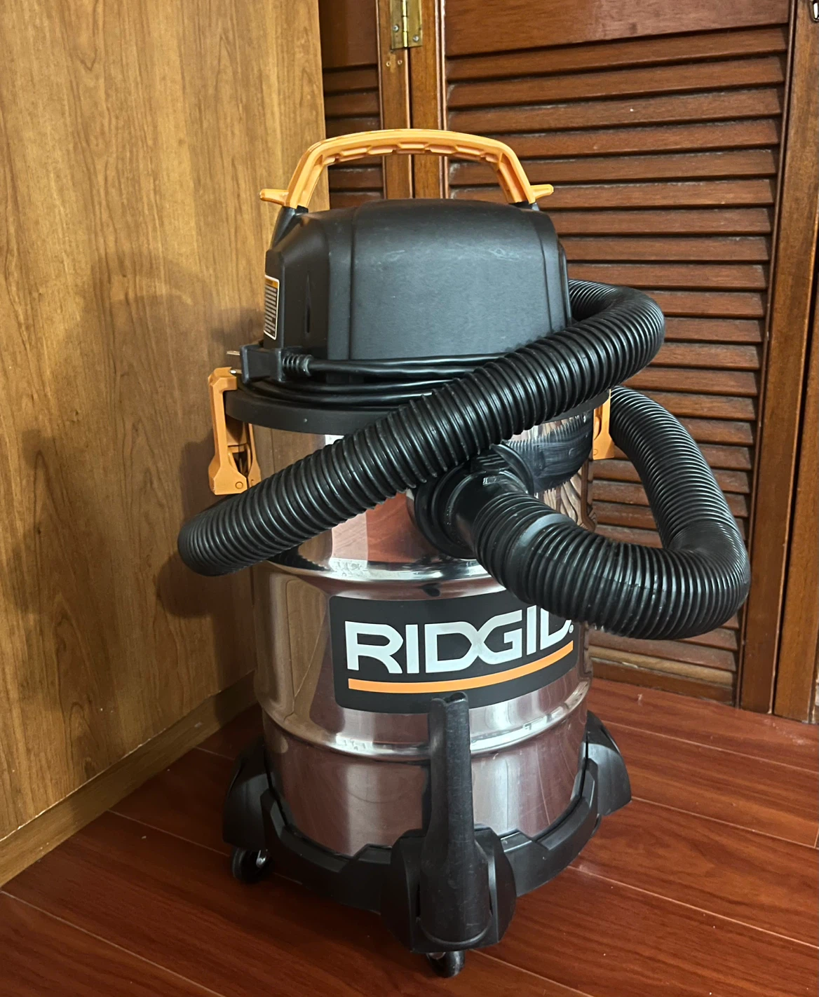 RIDGID Stainless Steel Wet/Dry Vacuum - photo 2