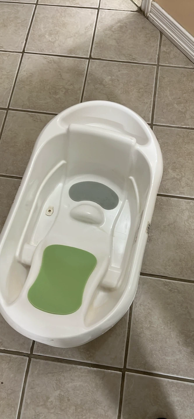 Hopscotch Lane Newborn Baby Bath Tub