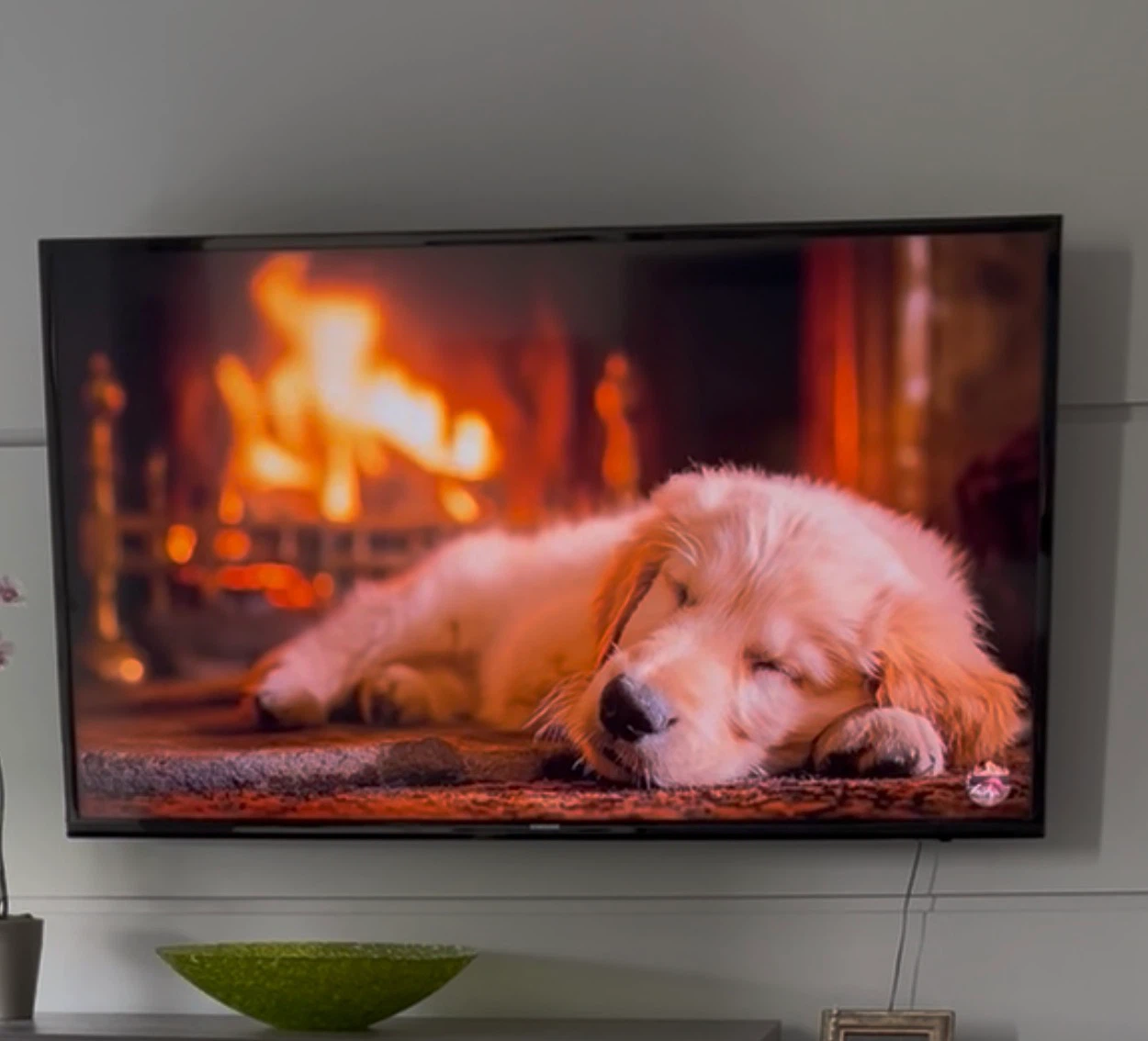 65” Samsung LED Smart Television - photo 3