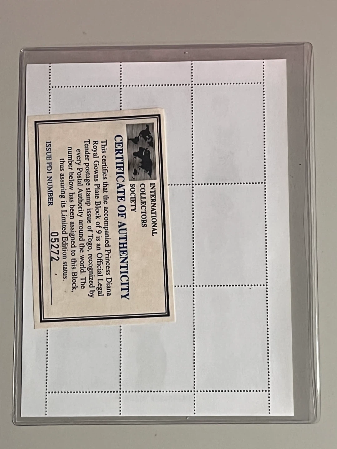 Vintage ICS Princess Diana Gowns Collectible Set Stamps 1997 - photo 2