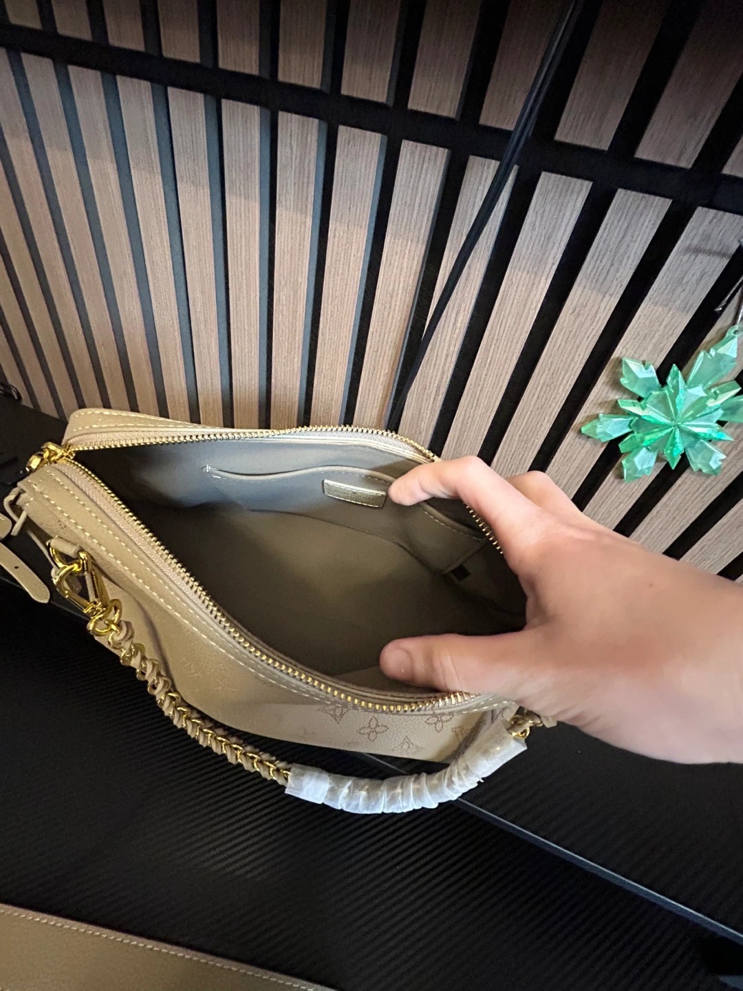 Louis Vuitton Monogram Empreinte Pochette Metis