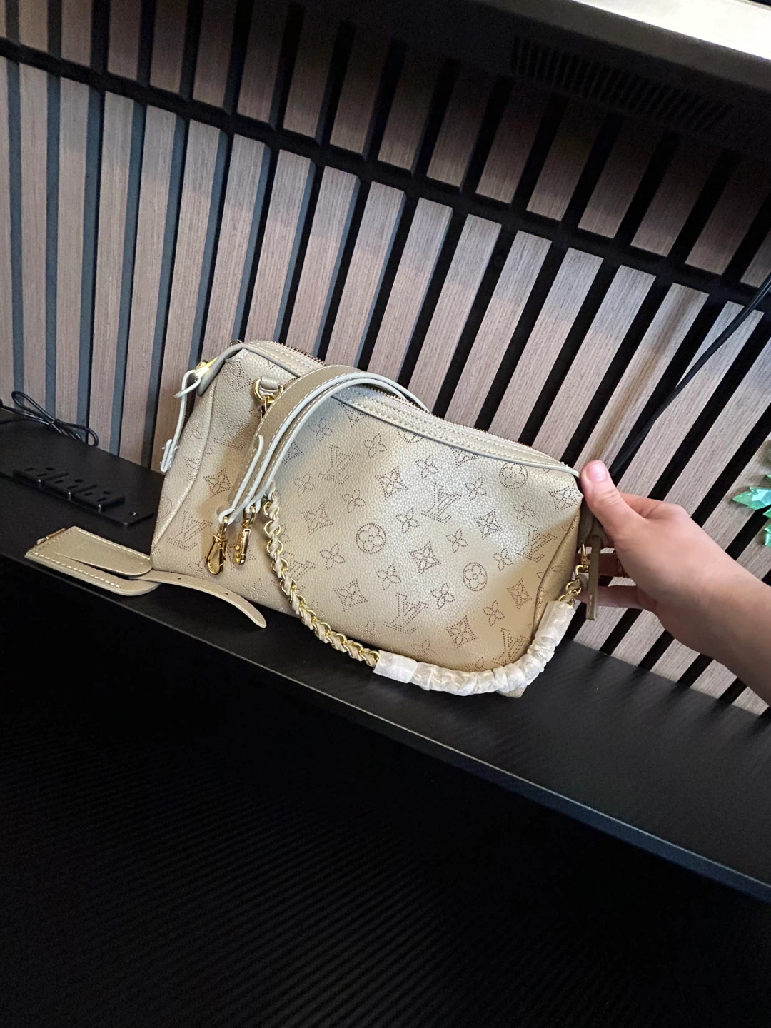 Louis Vuitton Monogram Empreinte Pochette Metis - photo 2