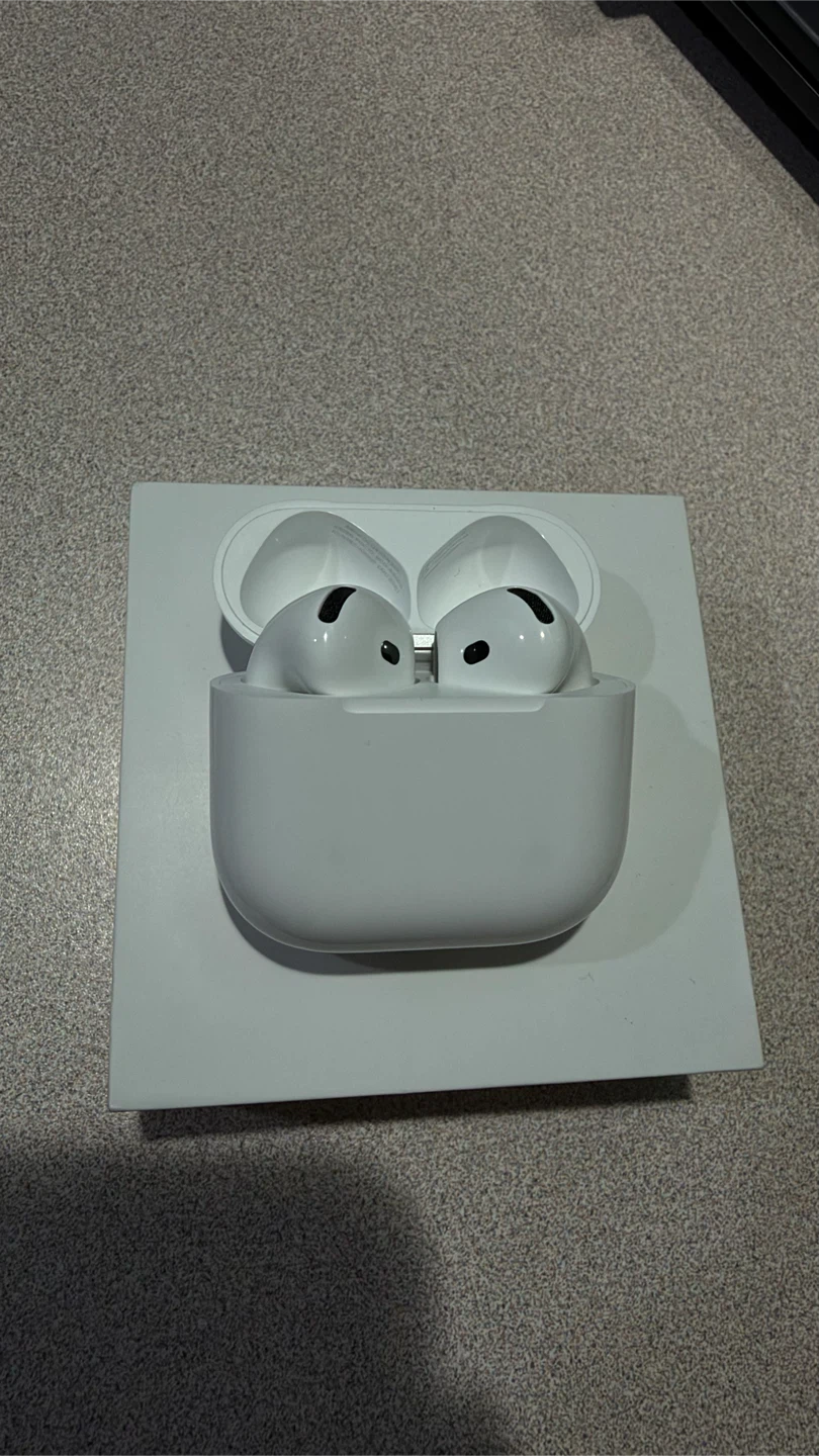 Apple AirPods 4 with Active Noise Cancellation - photo 2