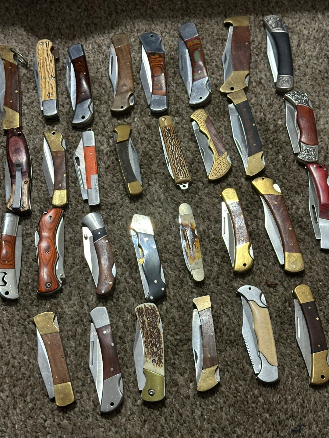 Collection of 32 Assorted Folding Pocket Knives - photo 2