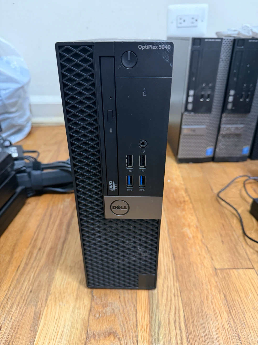 Dell OptiPlex 5040 Small Form Factor Desktop