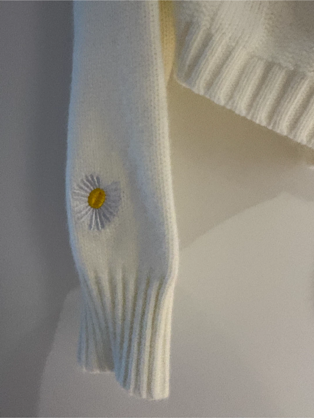 White Daisy Knit Cardigan - photo 3