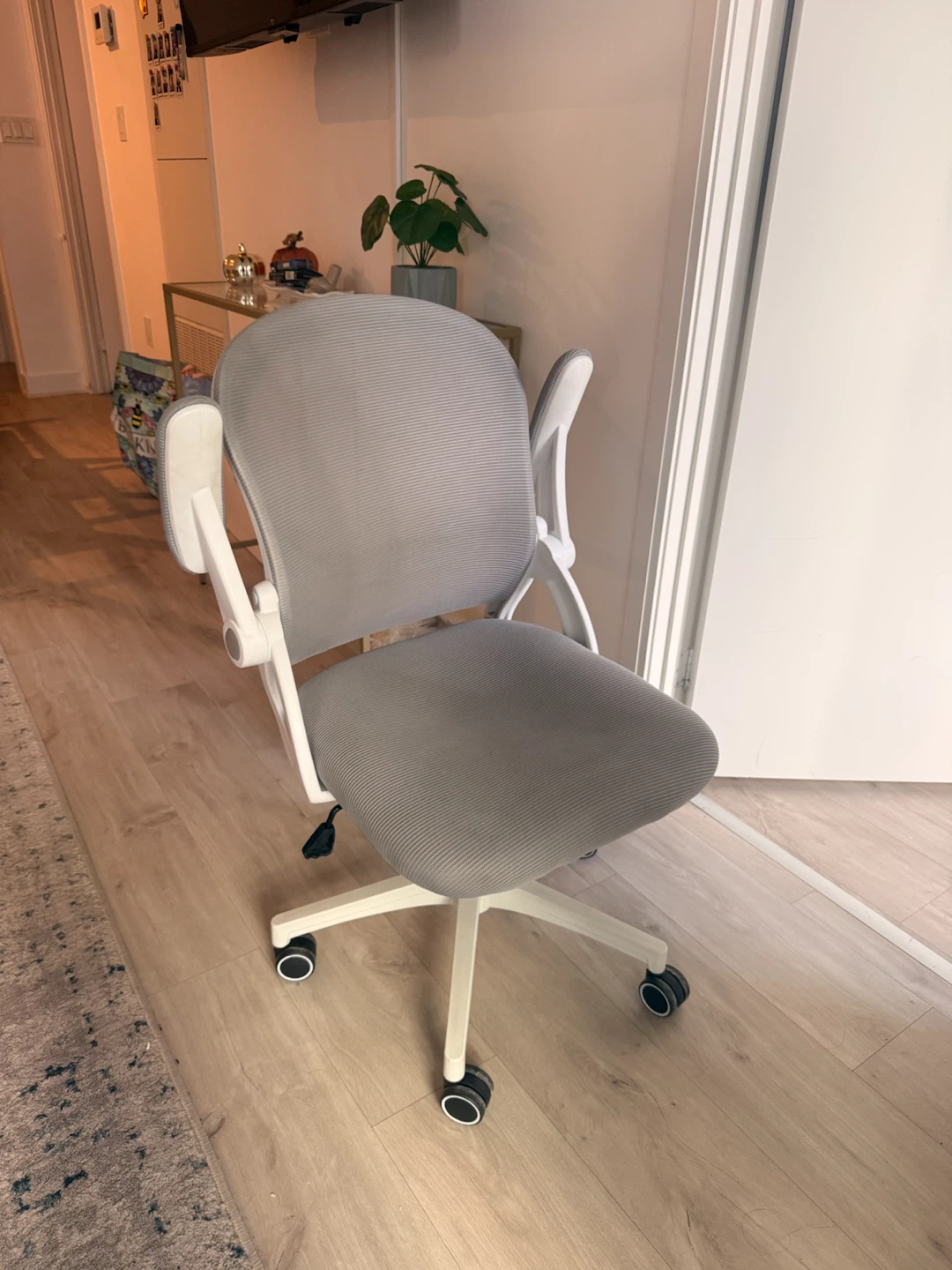 White Mesh Office Chair with Flip-up Arms - photo 2