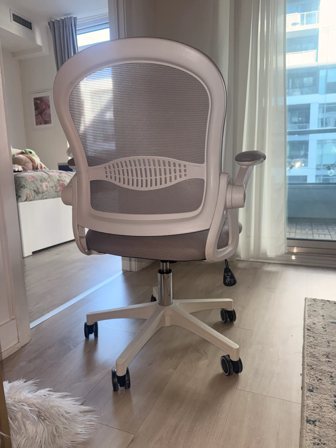 White Mesh Office Chair with Flip-up Arms - photo 3