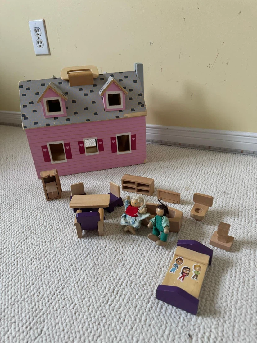Melissa & Doug Fold & Go Wooden Dollhouse