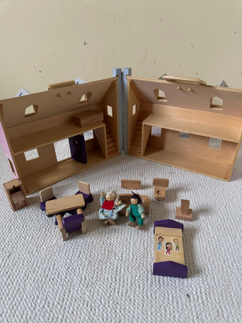 Melissa & Doug Fold & Go Wooden Dollhouse - photo 2