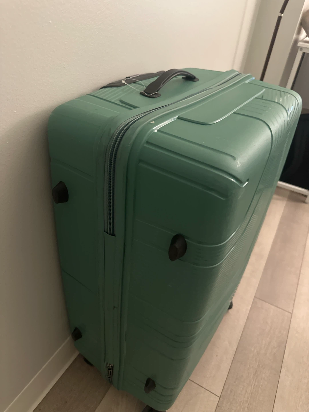 Aristocrat Hardside Luggage - photo 2