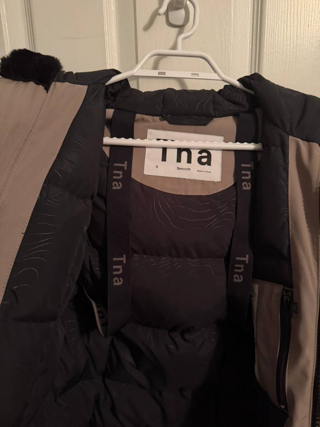 Women TNA Bancroft parka size small has a strap - photo 2