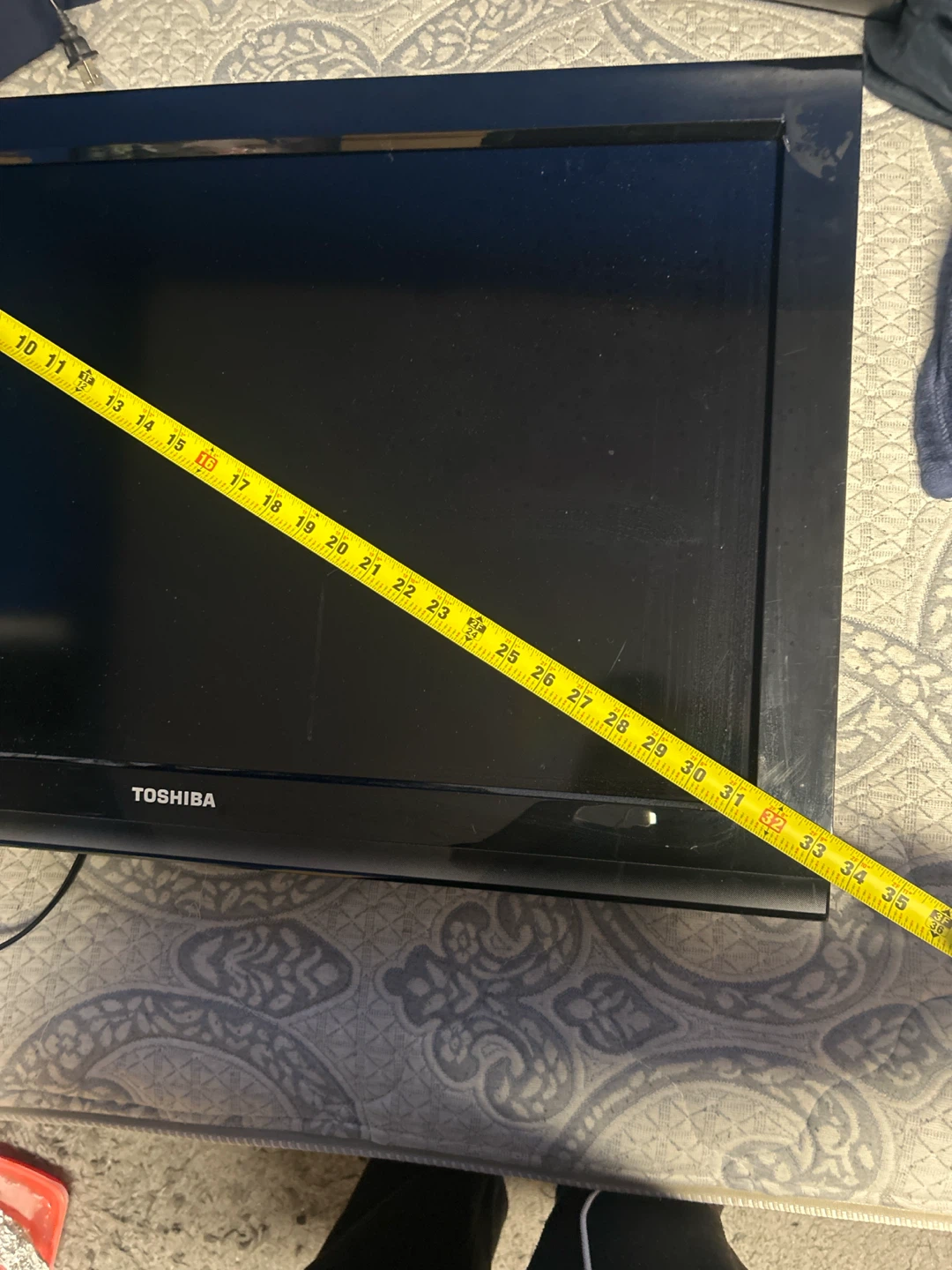 Toshiba Flat Screen Television - photo 2