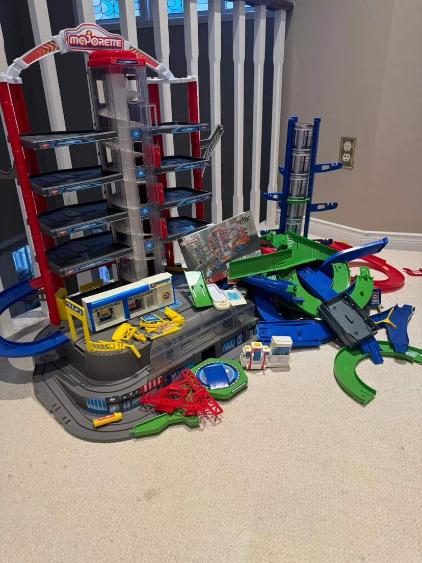 Majorette Super City Garage, 40 Cars Included! - photo 2