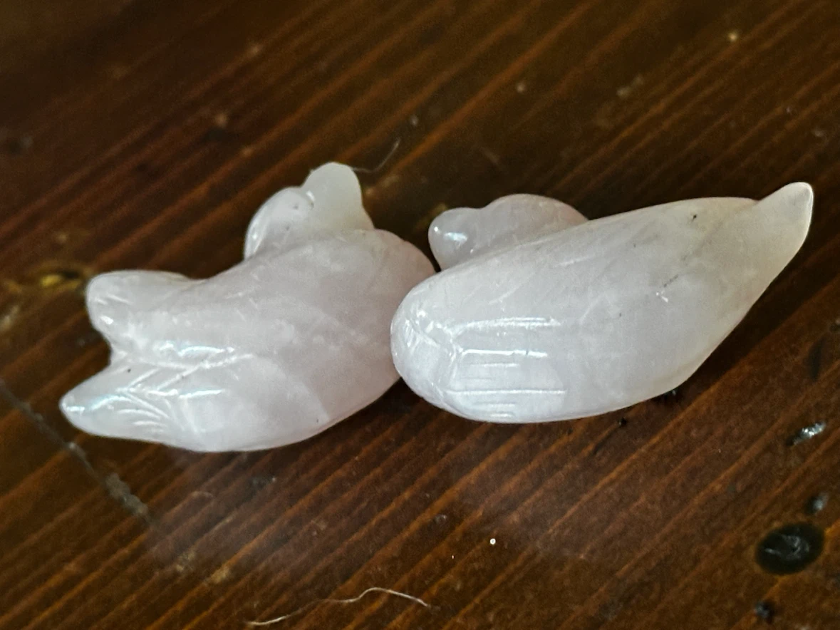 Pair of rose quartz bird carvings - photo 5