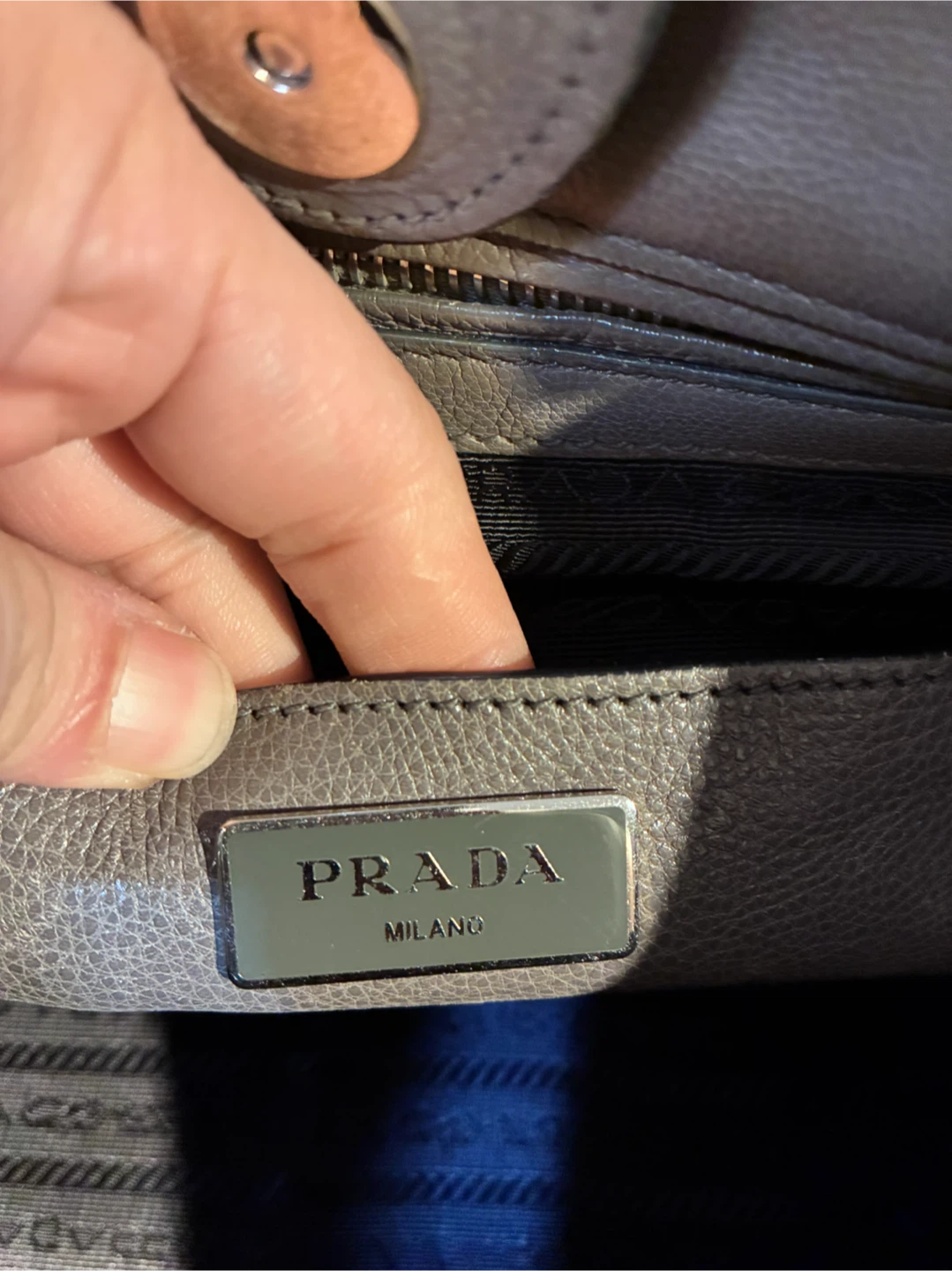 Prada two way bag - photo 3