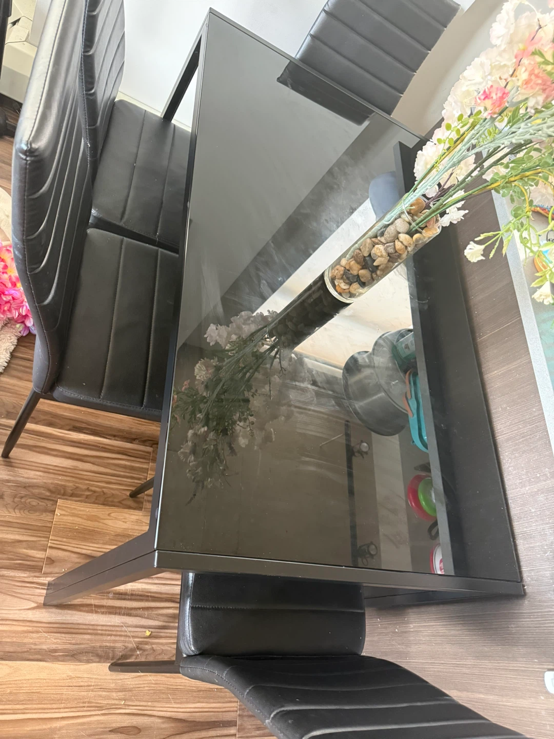 Black glass dining table with 4 chairs - photo 2