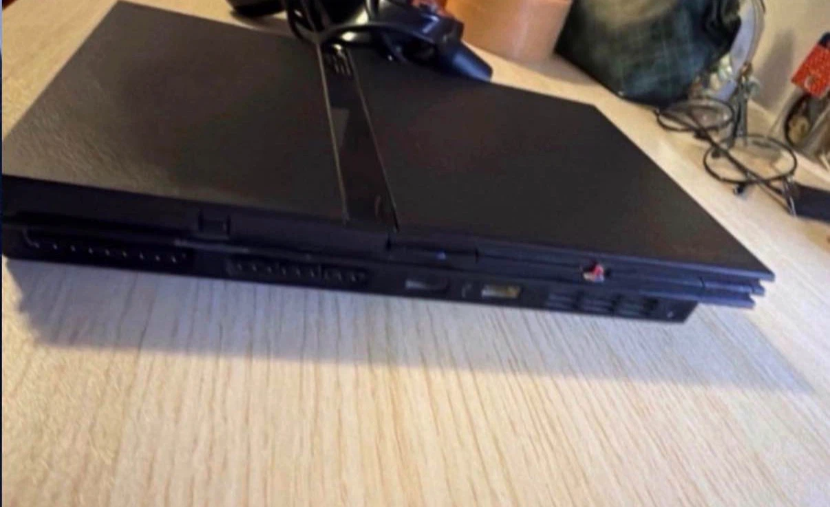 Sony PlayStation 2 Slim Console - photo 2