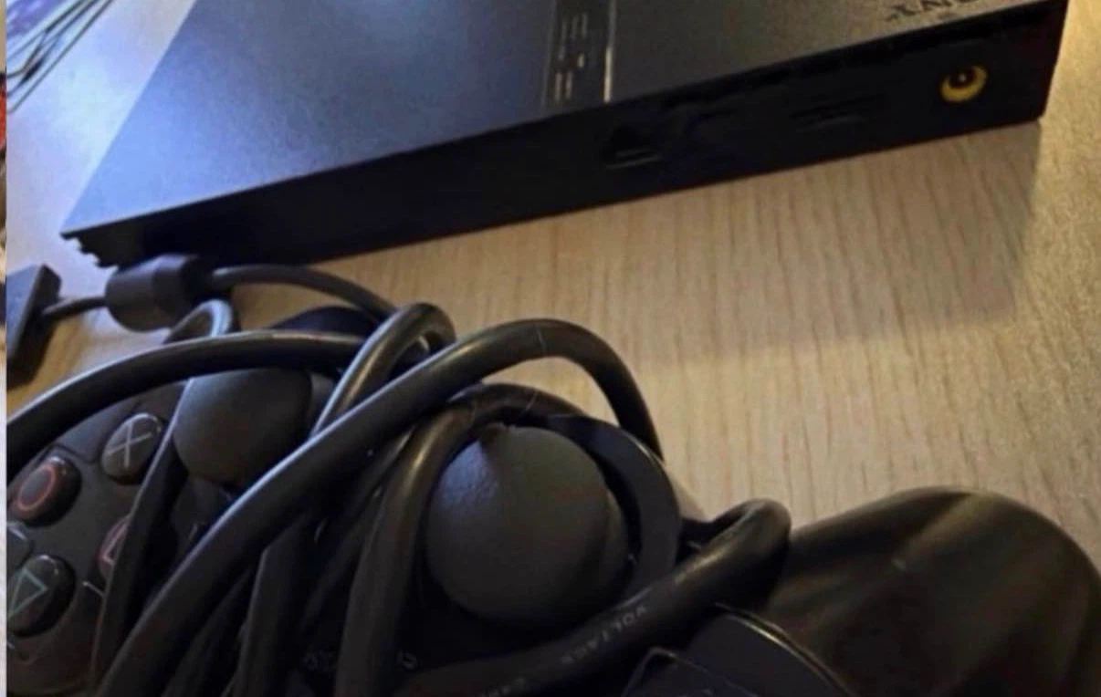 Sony PlayStation 2 Slim Console - photo 3