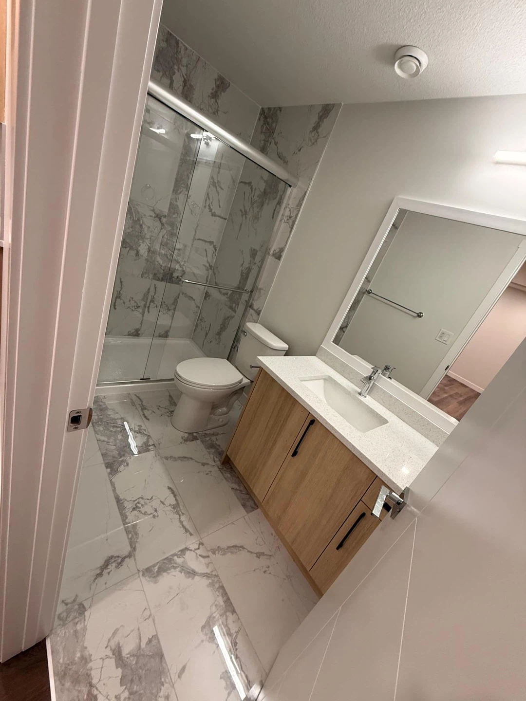 Basement for rent - photo 2