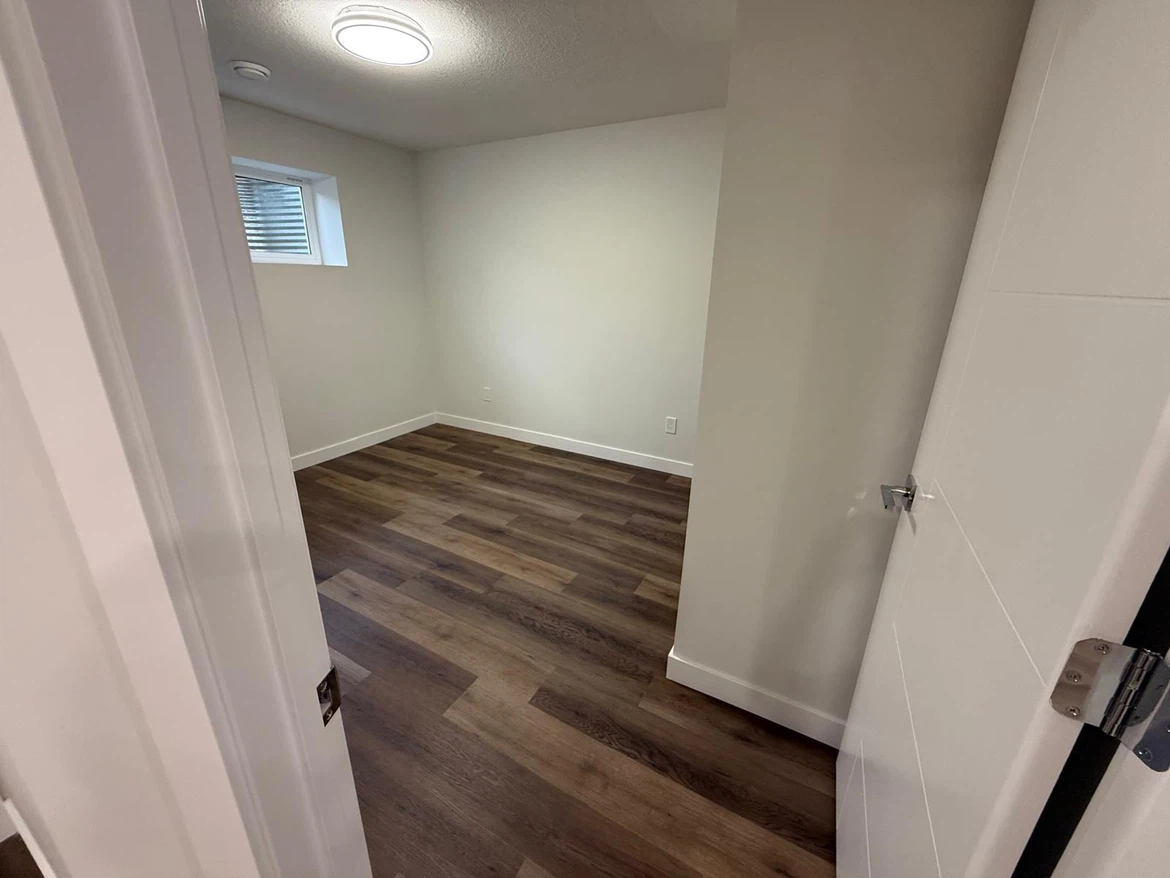 Basement for rent - photo 3