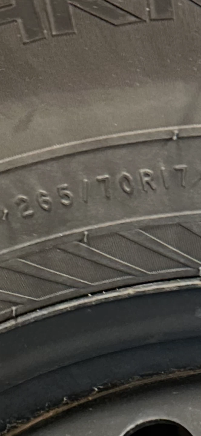 Nokian Hakkapeliitta Winter Tires 265/70R17 - photo 2