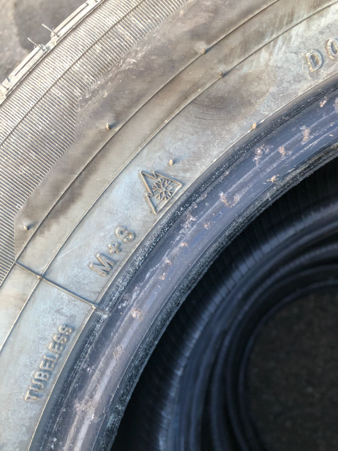 Motivo 365 Tires 235/60R17 - photo 3
