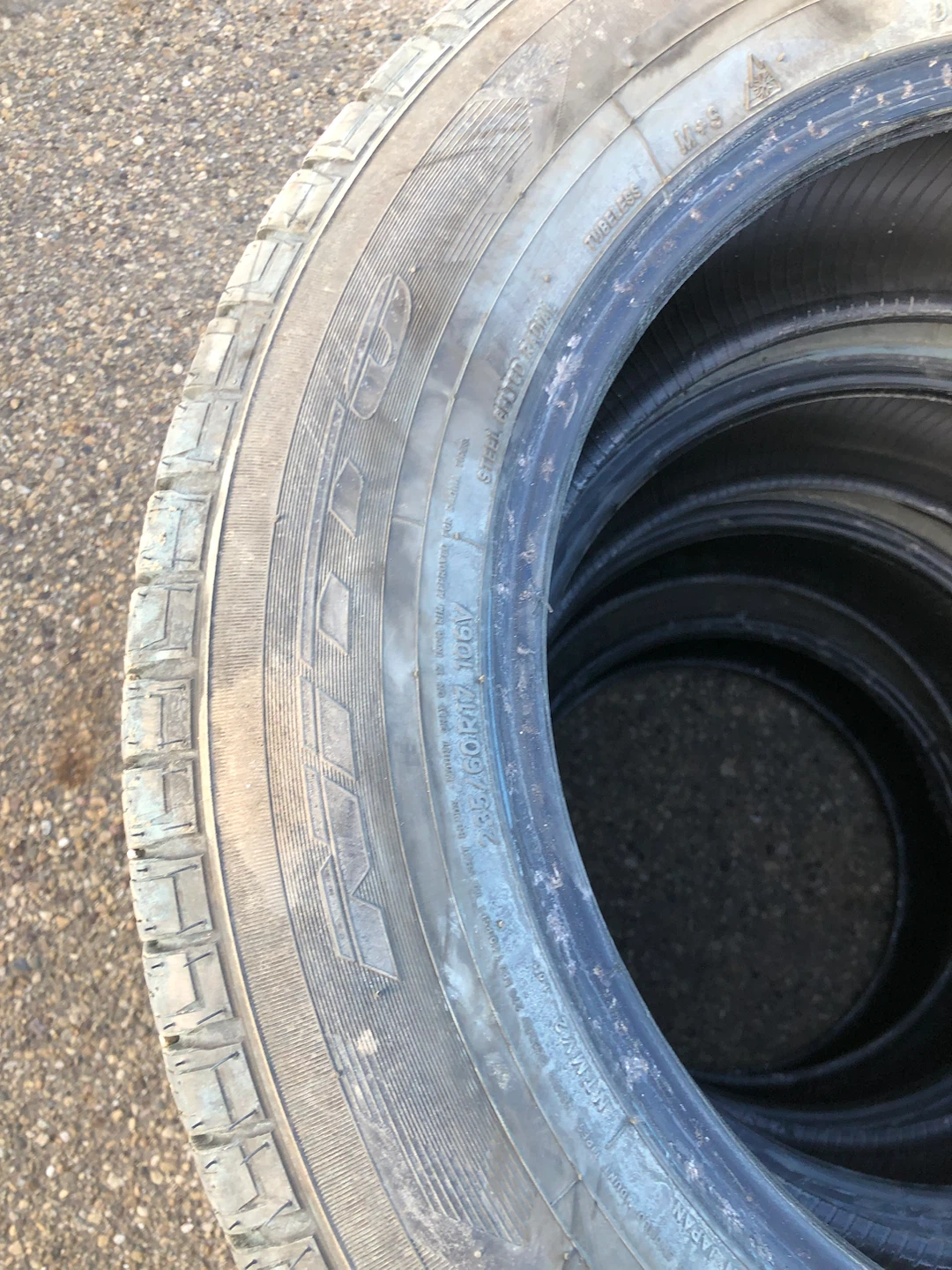 Motivo 365 Tires 235/60R17 - photo 5