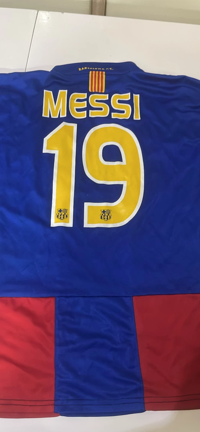 Basic Editions FC Barcelona Messi Jersey Size S - photo 2