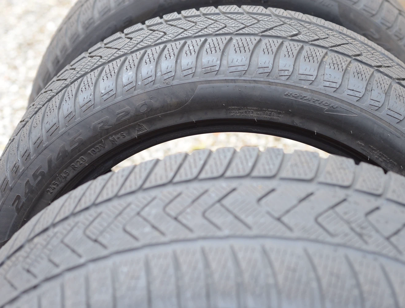 Staggered Pirelli Winter Sottozero Tires x 4