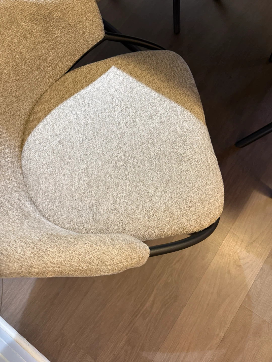 Dining table and 6 chairs set - photo 3
