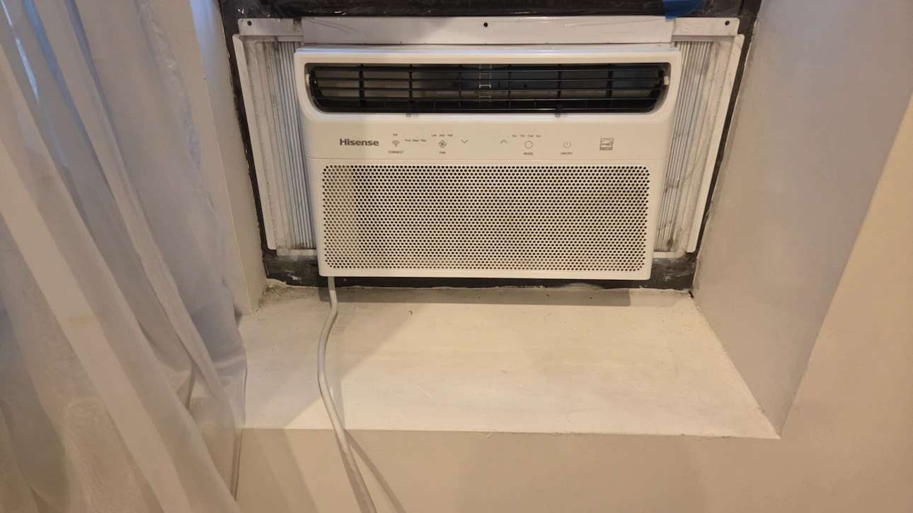 Moving Sale – Hisense AC, IKEA Storage, and Floor Lamp - photo 2