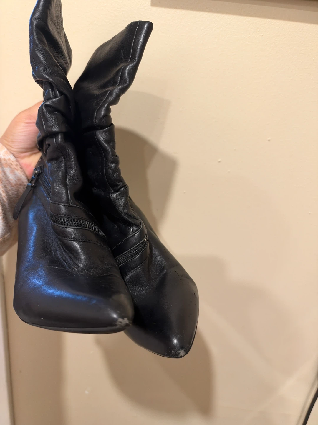 Guess faux leather shoes size 9 - photo 3