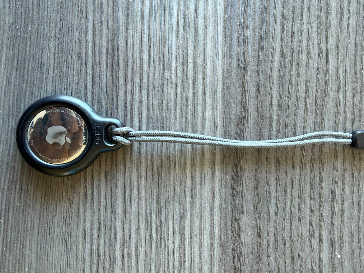 Apple AirTag with Belkin Secure Holder