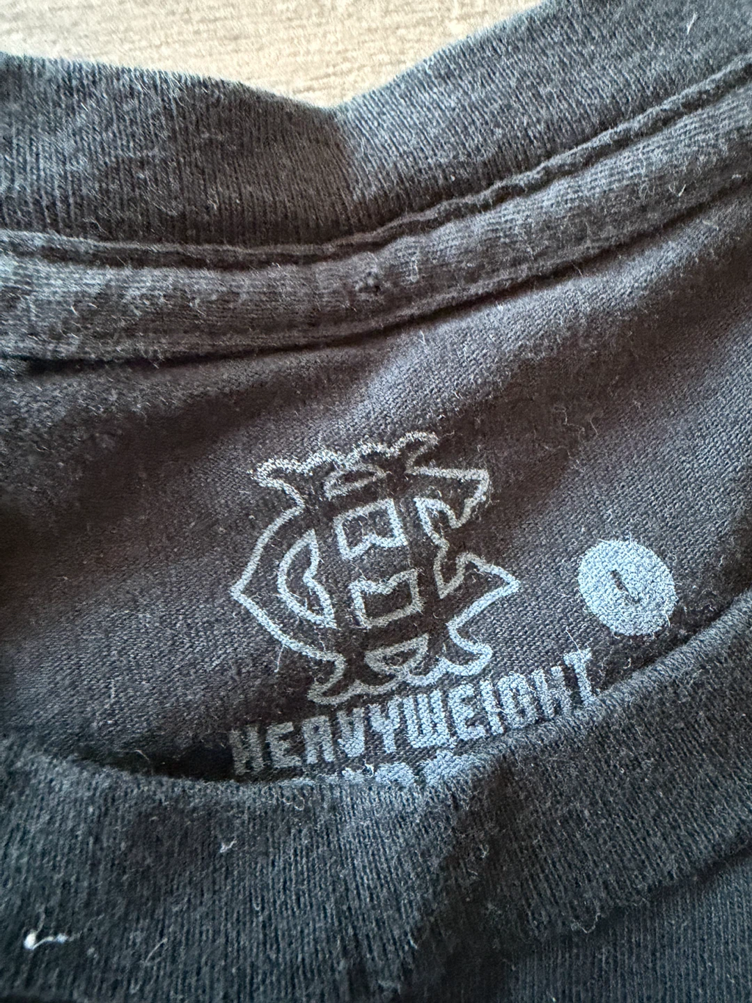 2 Heavyweight Graphic T-Shirts - photo 4