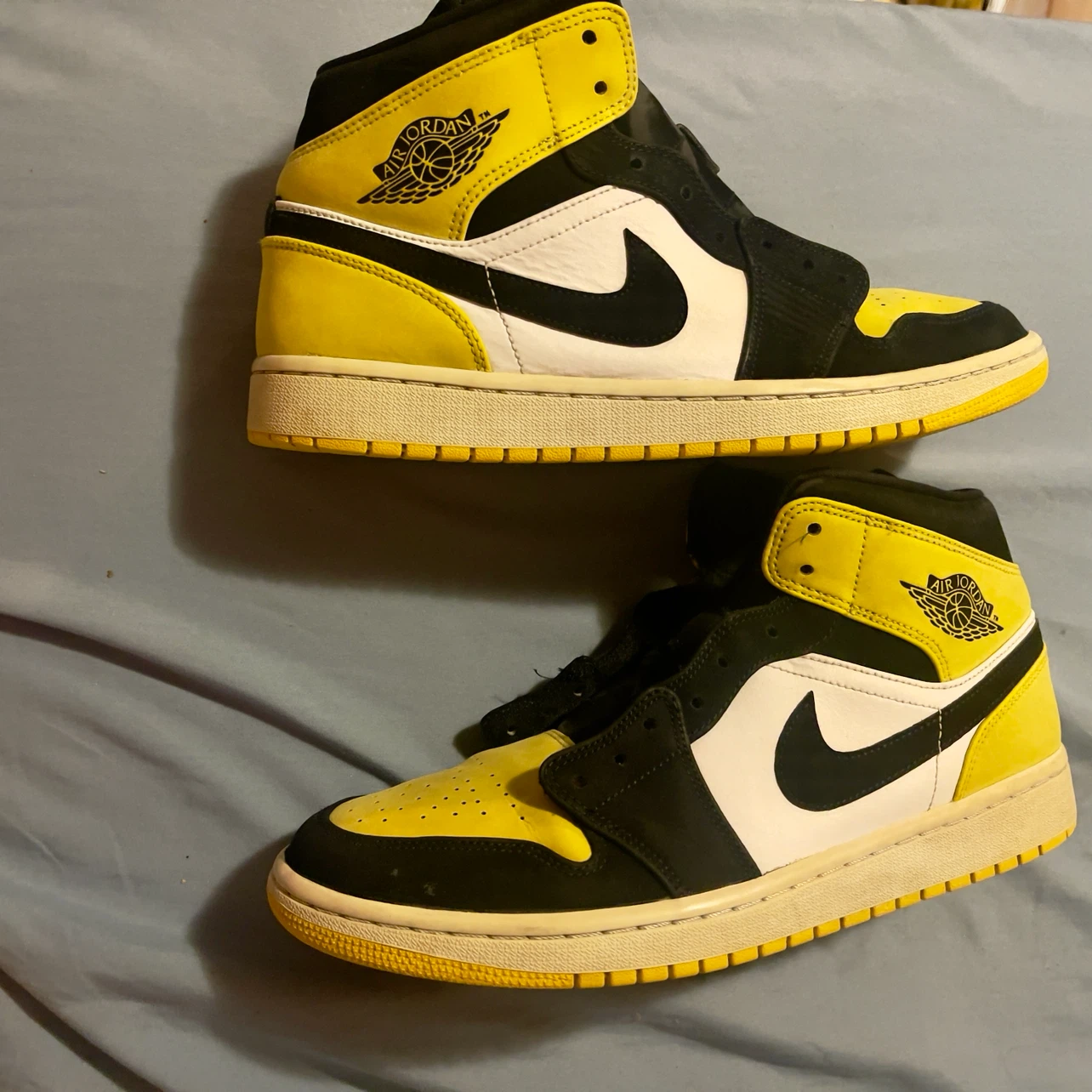 Nike Air Jordan 1 Mid Yellow and Black - photo 2