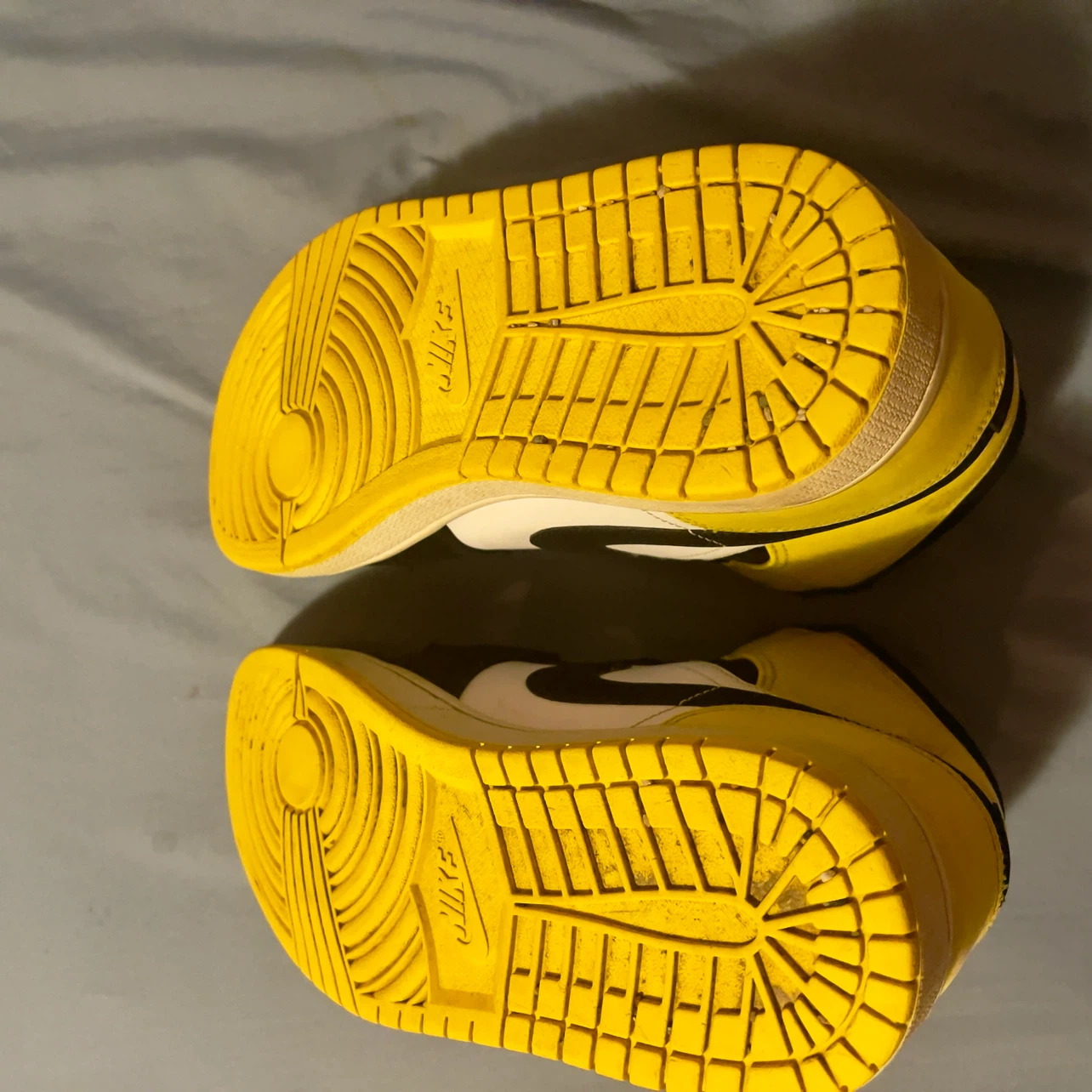 Nike Air Jordan 1 Mid Yellow and Black - photo 3