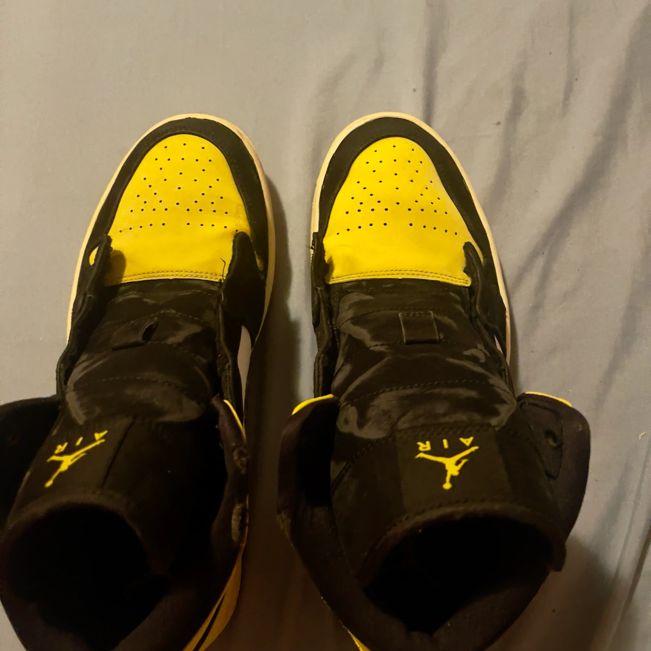 Nike Air Jordan 1 Mid Yellow and Black - photo 5