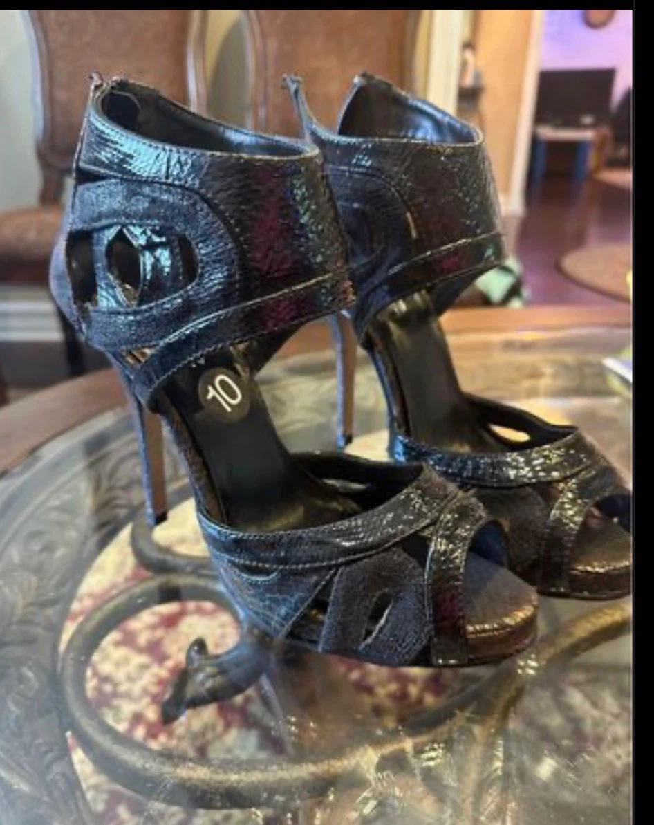 Brand new black heels