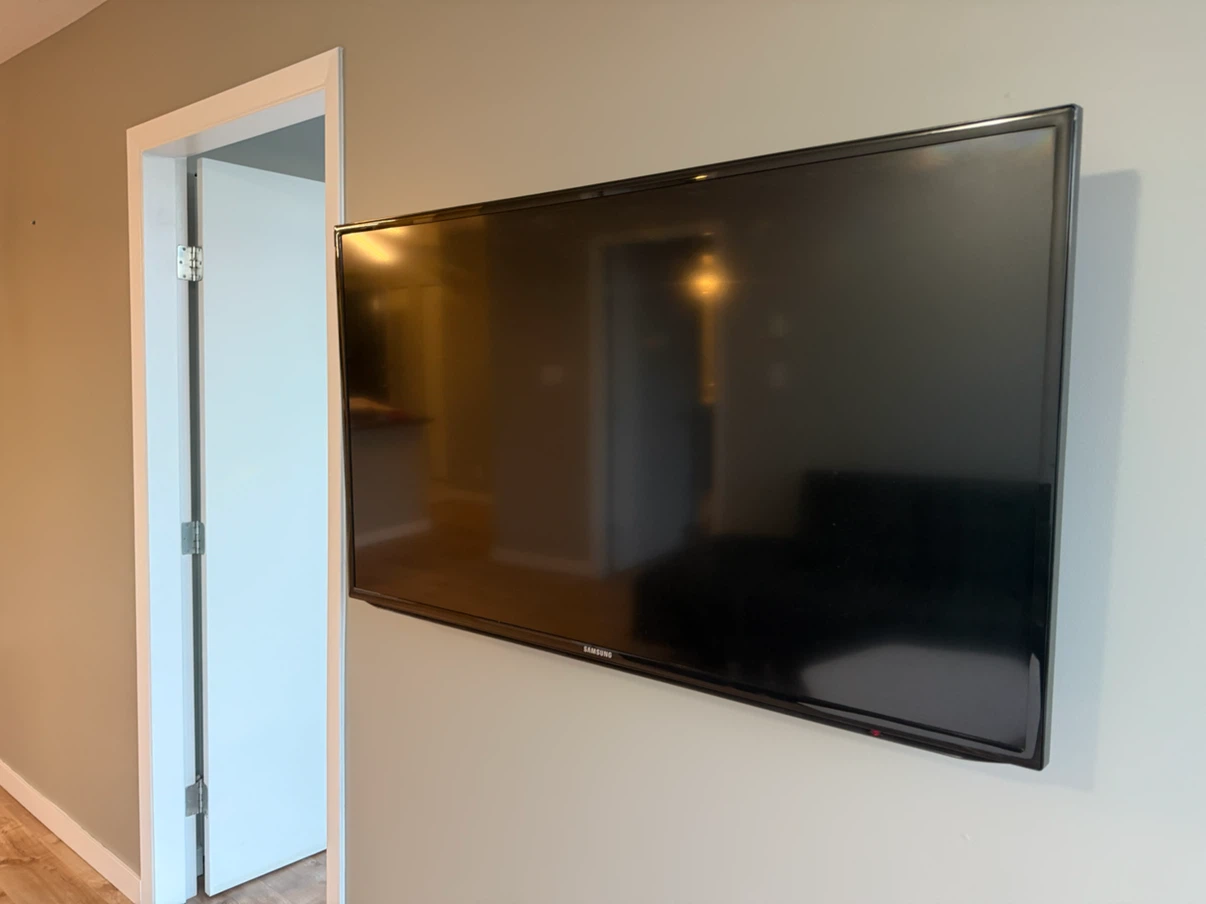 Samsung 46 inch LED TV Model UN46EH5000 - photo 3