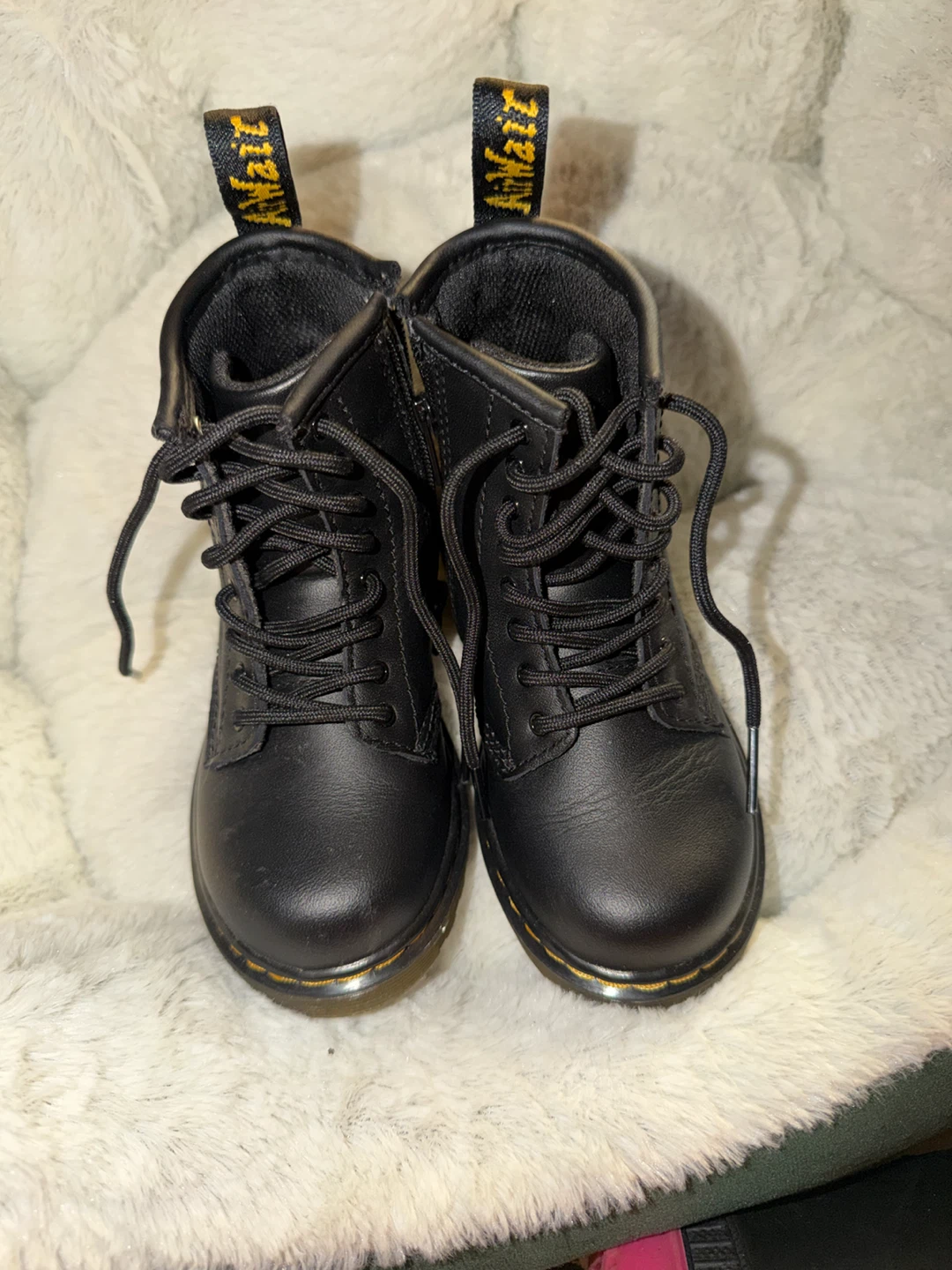 Bottes Dr. Martens noires pour enfant