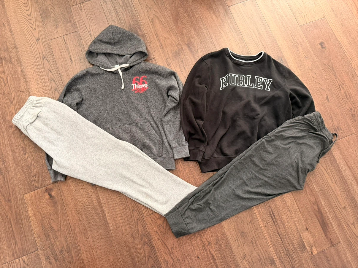 $10 for all - Men’s M Sweatshirt, Hoodie and Sweatpants Bundle
