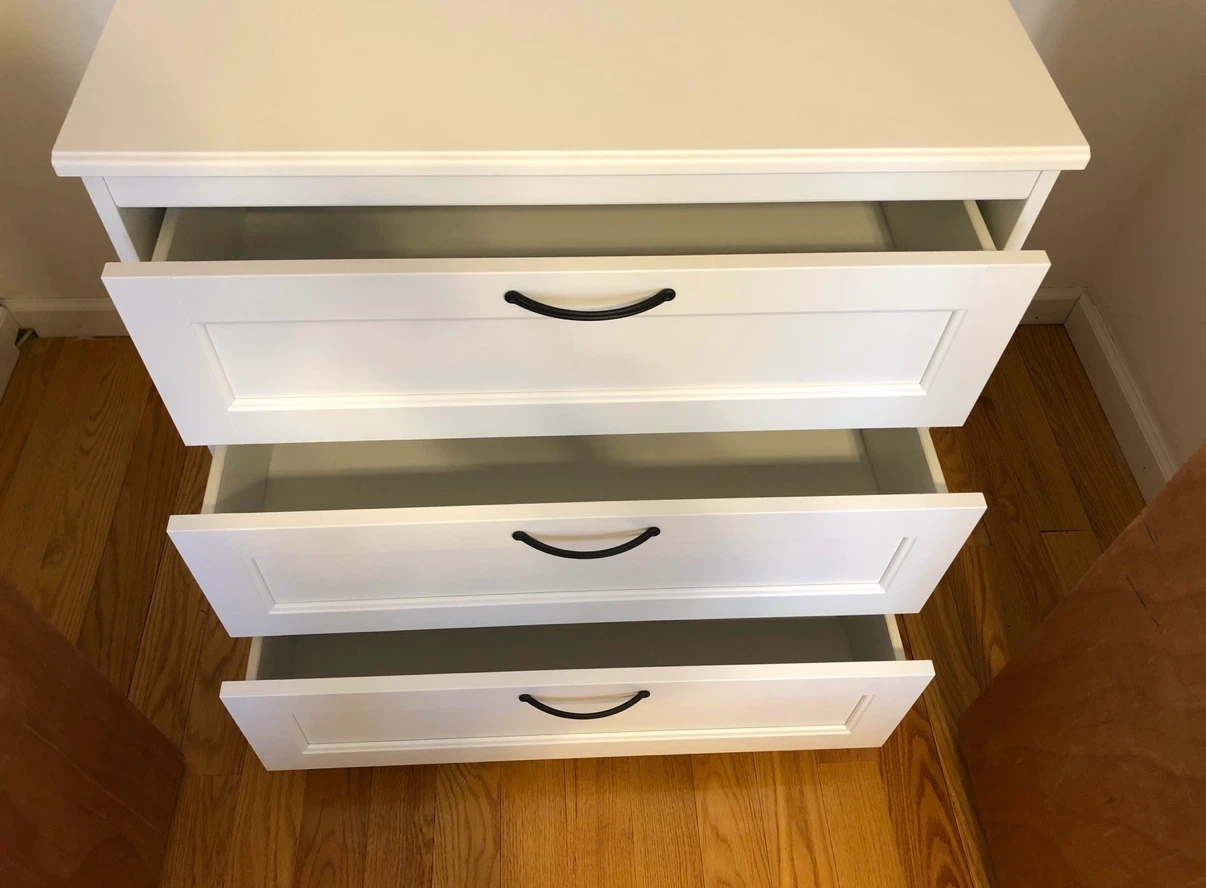 IKEA White dresser with 3 drawers - photo 2