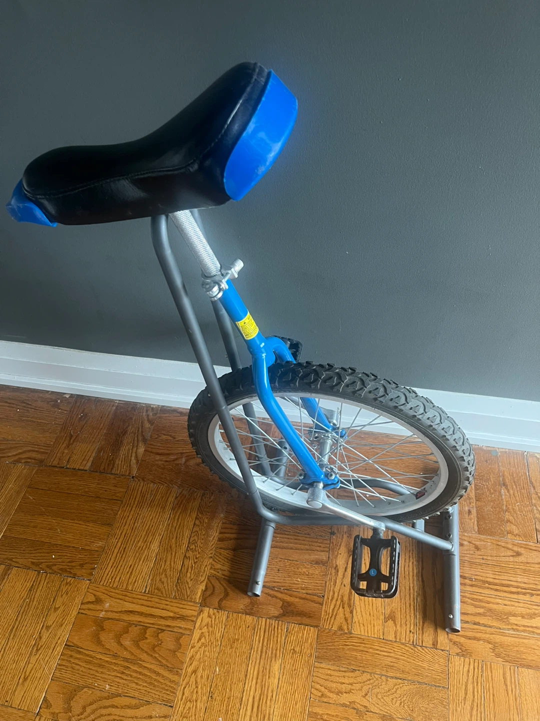 Cute blue unicycle - photo 4