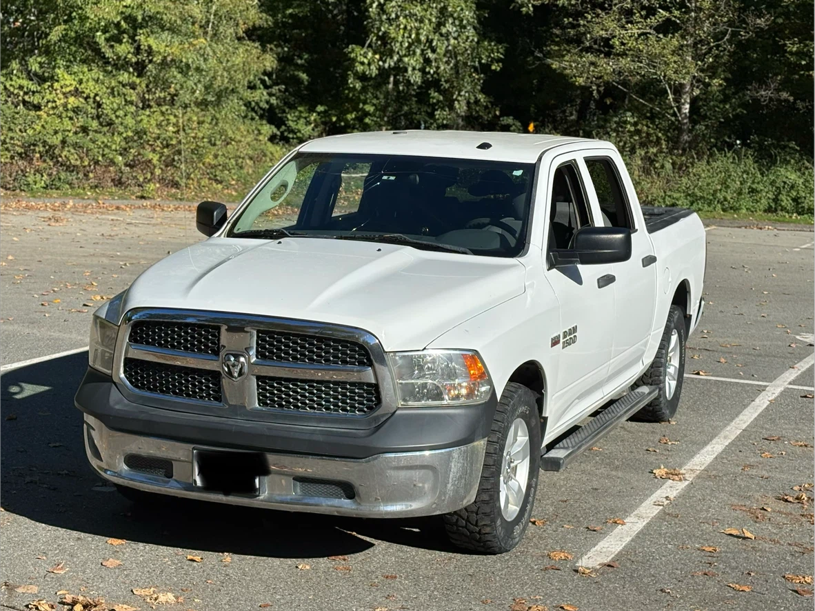 2015 Dodge ram 1500 5.7L -177,000km - photo 2