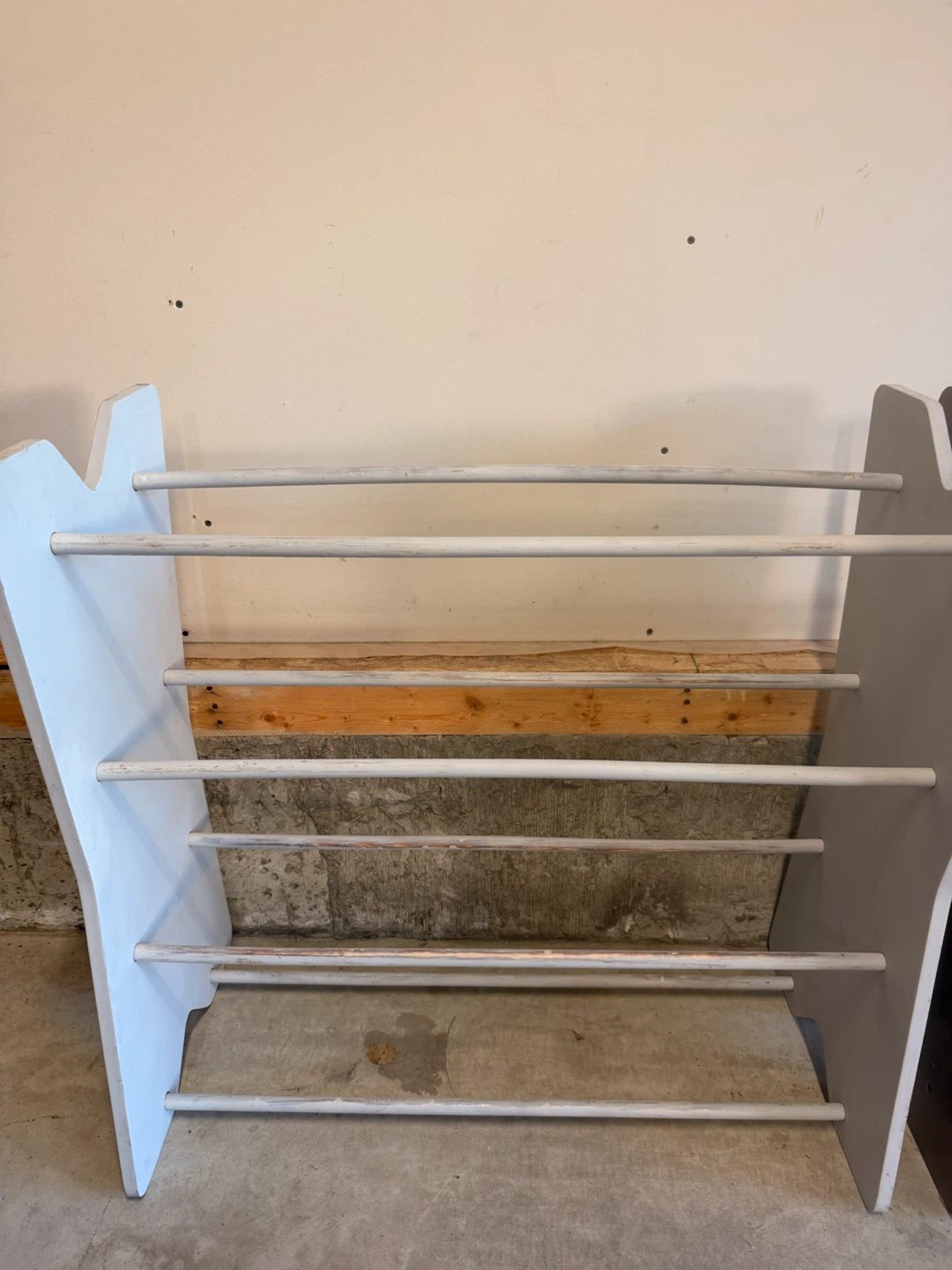 Wooden Kids Book Display Rack