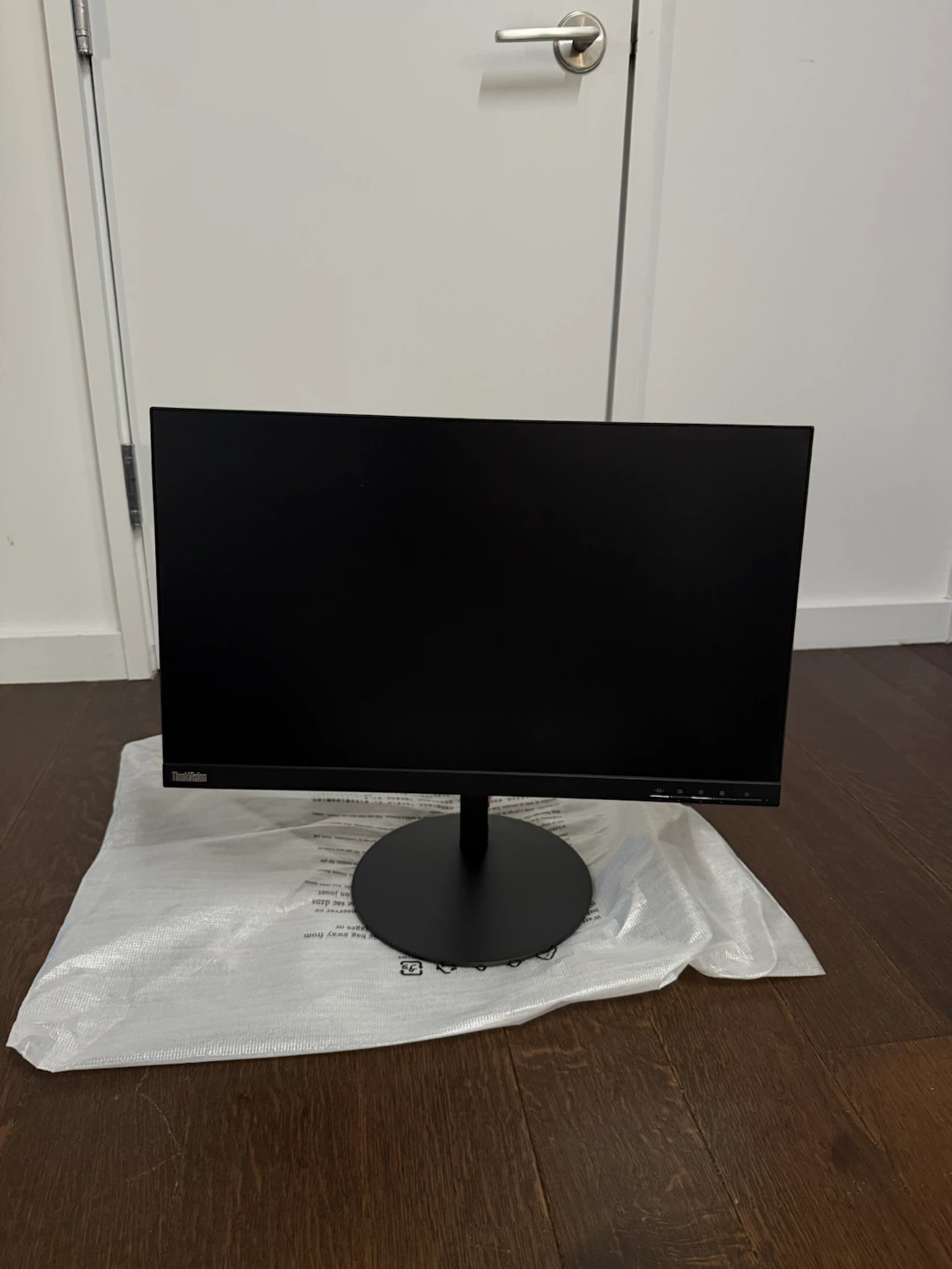 Lenovo ThinkVision Monitor T24-i10 24inch (cords included)