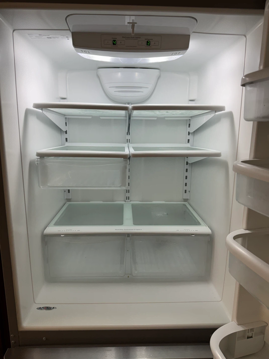 Whirlpool Fridge 19 cu ft, 30” - photo 3